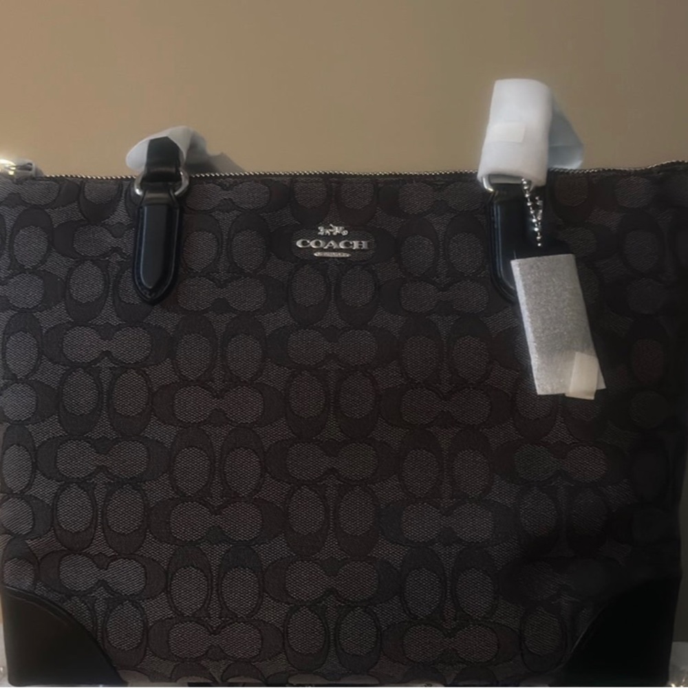 ZIP TOP TOTE IN SIGNATURE JACQUARD (COACH F29958) NEW WITH TAGS!!!